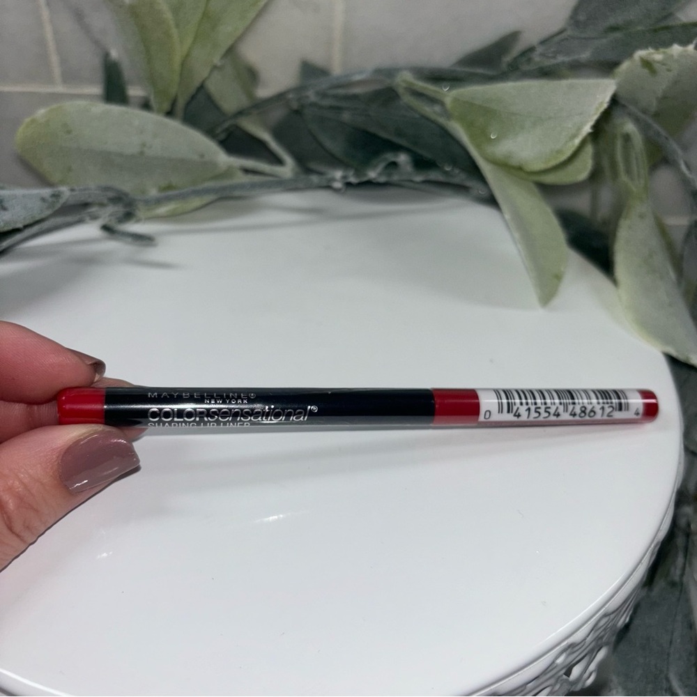 Maybelline New York Color Sensational Shaping Lip Liner - 145 Very Cherry - Picture 4 of 5